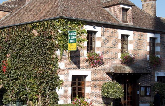 L'Auberge Du Faisan Dore Saint-Florent-le-Jeune Bagian luar foto